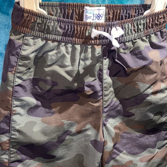 BUNDLE DISCOUNTS! 12-18mo | Childrens Place Camouflage Windbreaker pants - Picture 3 of 8